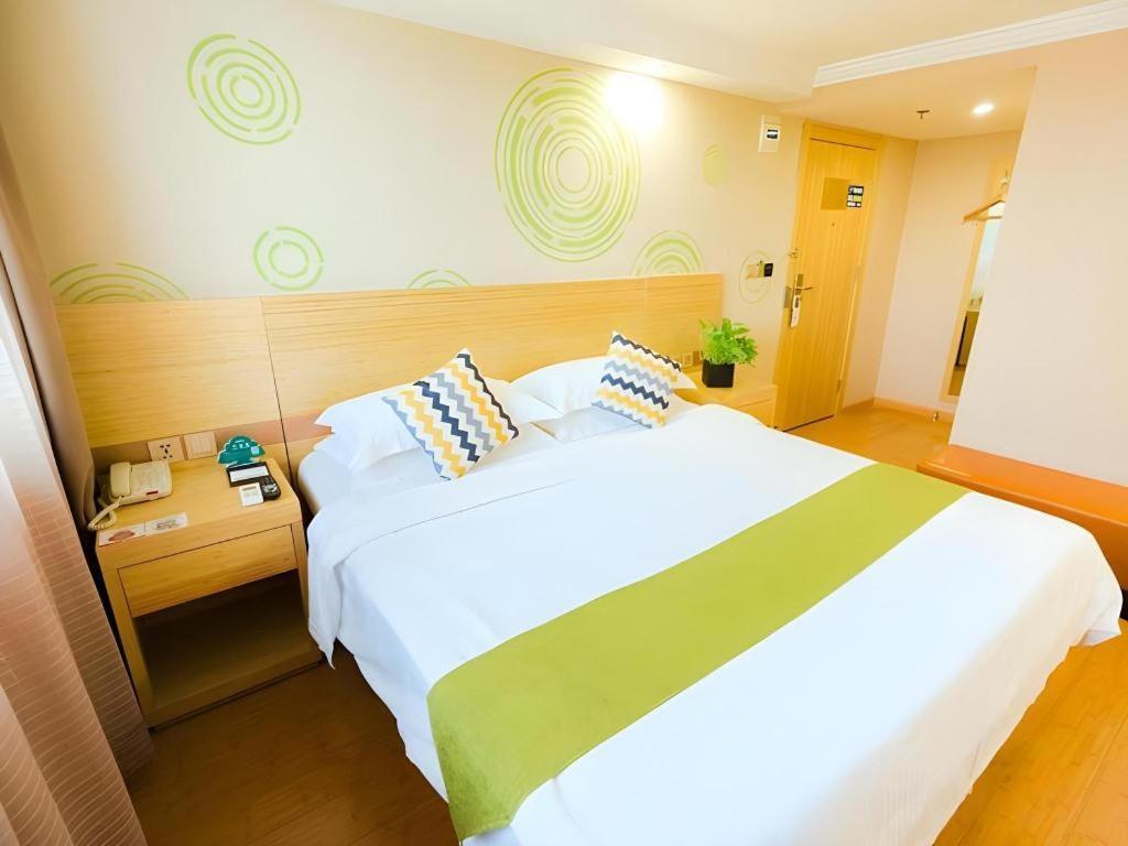 Greentree Inn Shanghai Guangxin Road Tongji Hospital Express Hotel Esterno foto