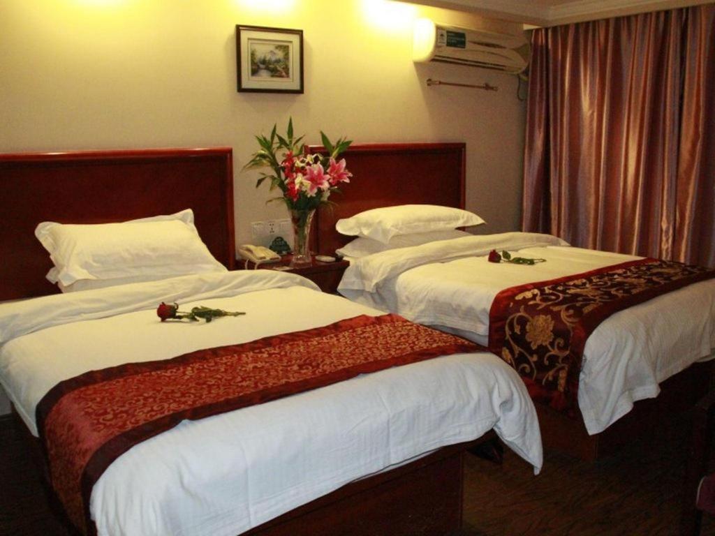 Greentree Inn Shanghai Guangxin Road Tongji Hospital Express Hotel Esterno foto